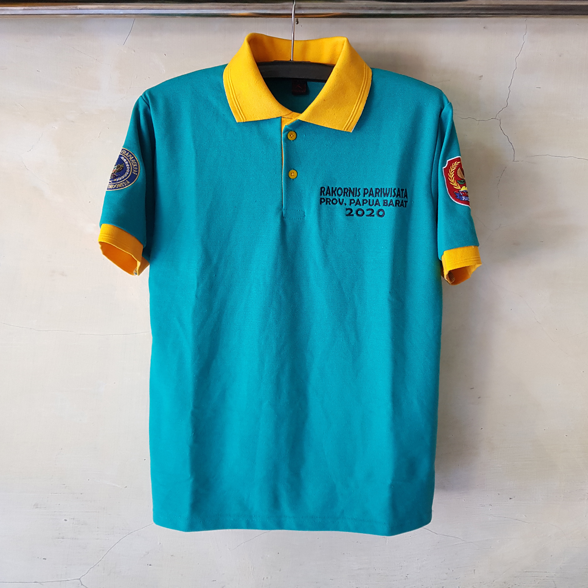 Poloshirt Rakornis Pariwisata, Seragam Kaos Kerah