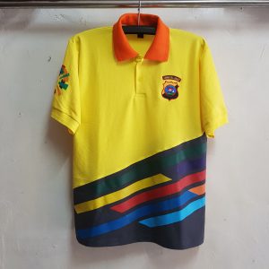 Kaos Kerah dan Celana Training, Seragam Setelan