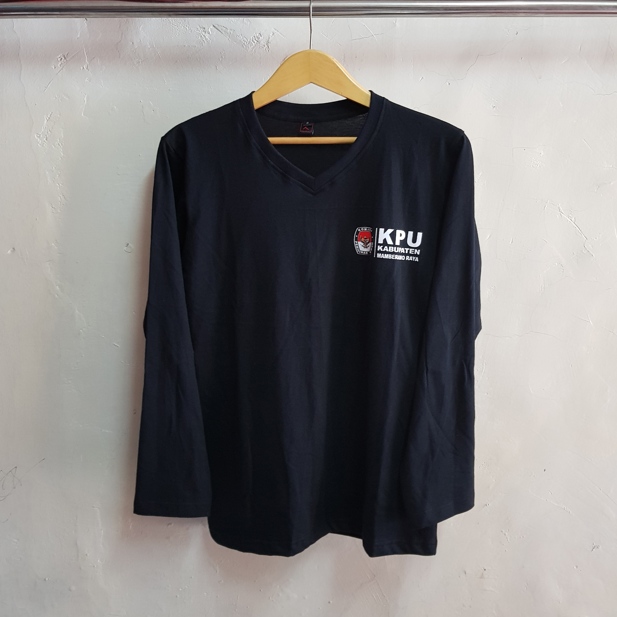 Seragam Kaos KPU, Kaos Oblong V Neck